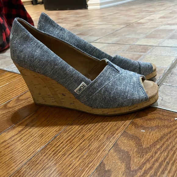 Tom’s wedge shoes - Picture 1 of 5